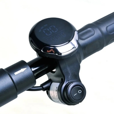 31-40km/h Scooter eléctrico de velocidad máxima para jinetes unisex Batería extraíble 8.5 pulgadas 250w Motor