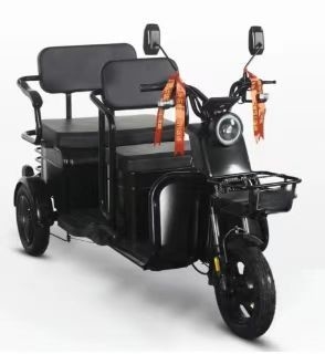 Triciclo eléctrico cerrado semicerrado con capacidad de calibración de 10-15 ° y tiempo de carga de 5-7h