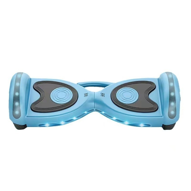 Música de chicas jugando todo terreno Hoverboard Go Cart con tipo electrónico inteligente y velocidad máxima de 30 km / h