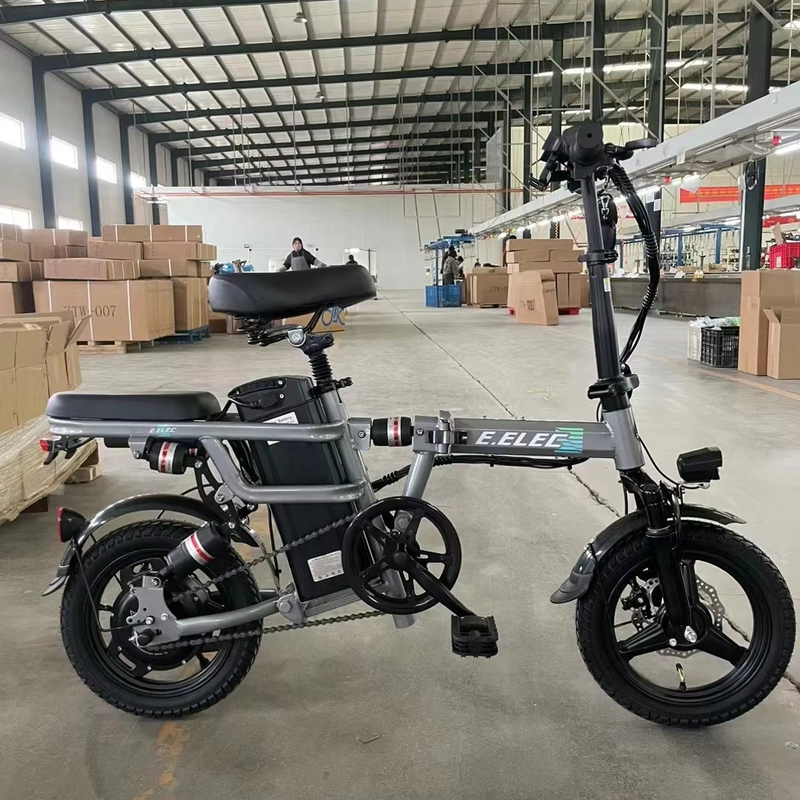 Cuadro de acero Motor del eje trasero Bicicleta eléctrica pequeña cadena plegable cerrada y muy buscada