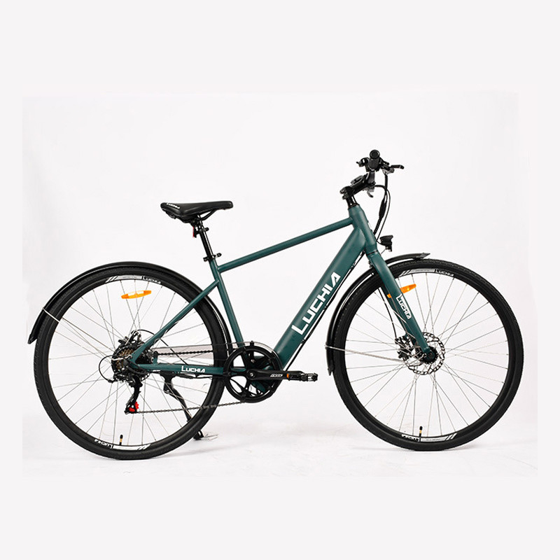 Lleve sus aventuras fuera de carretera al siguiente nivel con esta bicicleta de montaña eléctrica de 18 velocidades con una batería de 7 Ah